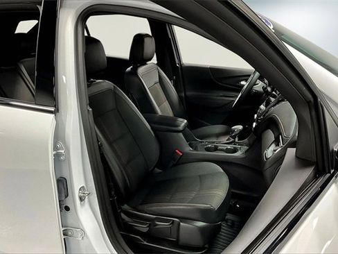 Used 2024 Chevrolet Equinox RS image 28