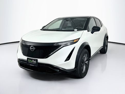 Used 2024 Nissan Ariya AWD image 3