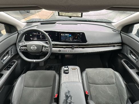 Used 2024 Nissan Ariya AWD image 27