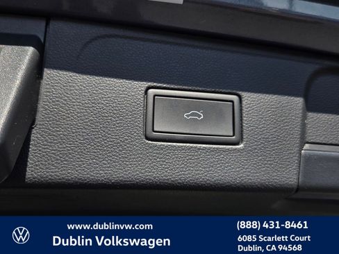 Certified 2023 Volkswagen Atlas SEL R-Line image 27