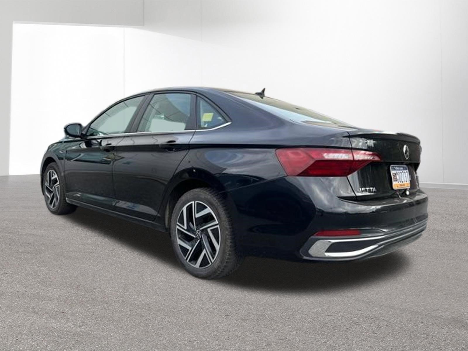 Used 2022 Volkswagen Jetta SEL FWD image 24