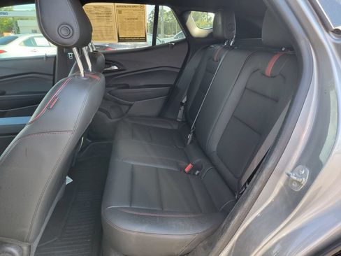 Used 2025 Chevrolet Trax RS w/ Driver Confidence Package FWD image 14