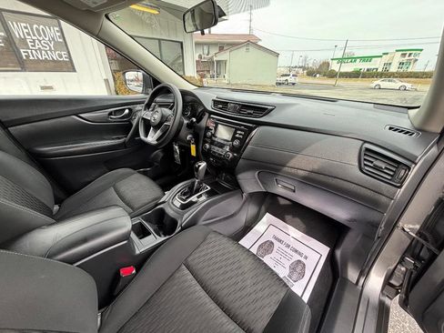 Used 2017 Nissan Rogue S image 30