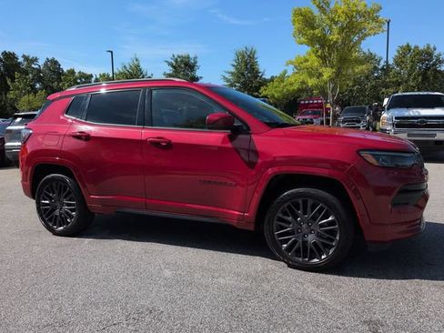 Certified 2022 Jeep Compass Limited w/ (RED) Package AWD/4WD image 2