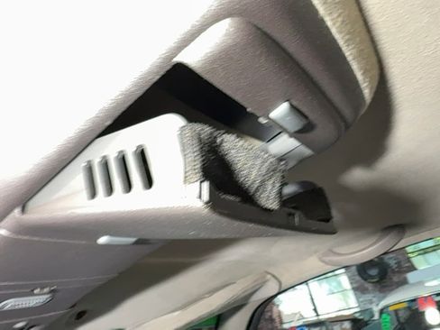 Used 1995 GMC Yukon SLE image 51