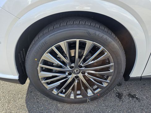 New 2026 Lexus RX 450h AWD w/ Convenience Package image 17