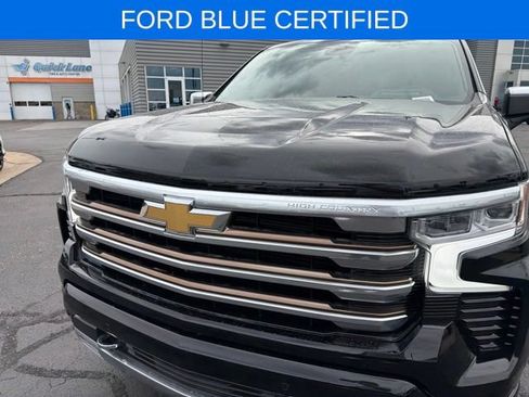 Used 2022 Chevrolet Silverado 1500 High Country w/ Technology Package AWD/4WD image 17