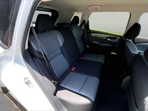 Certified 2023 Nissan Rogue SV FWD image 20