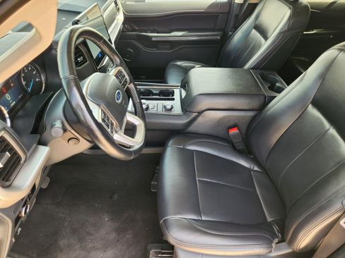 Used 2024 Ford Expedition Max XLT image 15