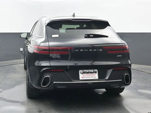 Used 2024 Genesis GV70 2.5T w/ Advanced Package image 18