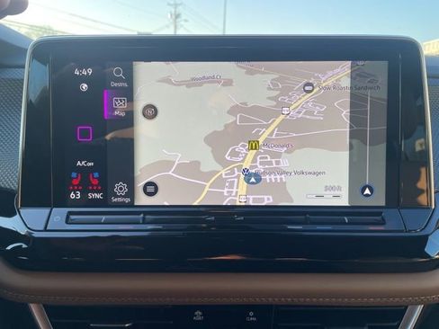 Certified 2025 Volkswagen Atlas Cross Sport SEL R-Line image 18