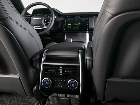 New 2025 Land Rover Range Rover SE image 10