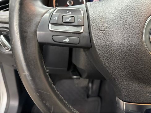 Used 2016 Volkswagen Tiguan SE image 25