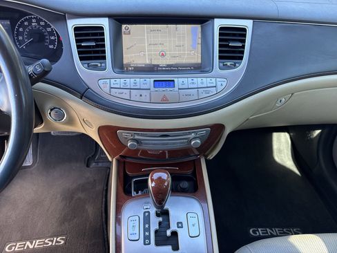 Used 2013 Hyundai Genesis 3.8 w/ Premium Pkg RWD image 34