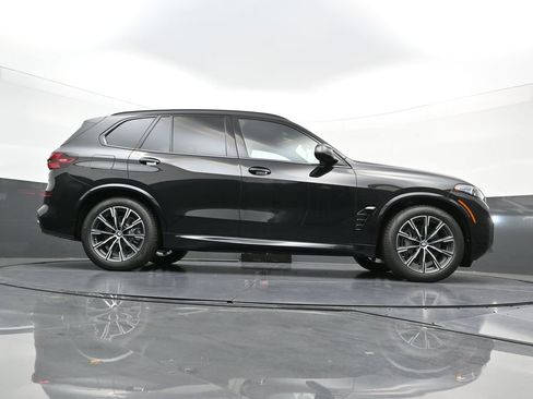 New 2026 BMW X5 xDrive50e w/ M Sport Package image 32