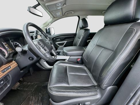 Used 2016 Nissan Titan SL AWD/4WD image 13
