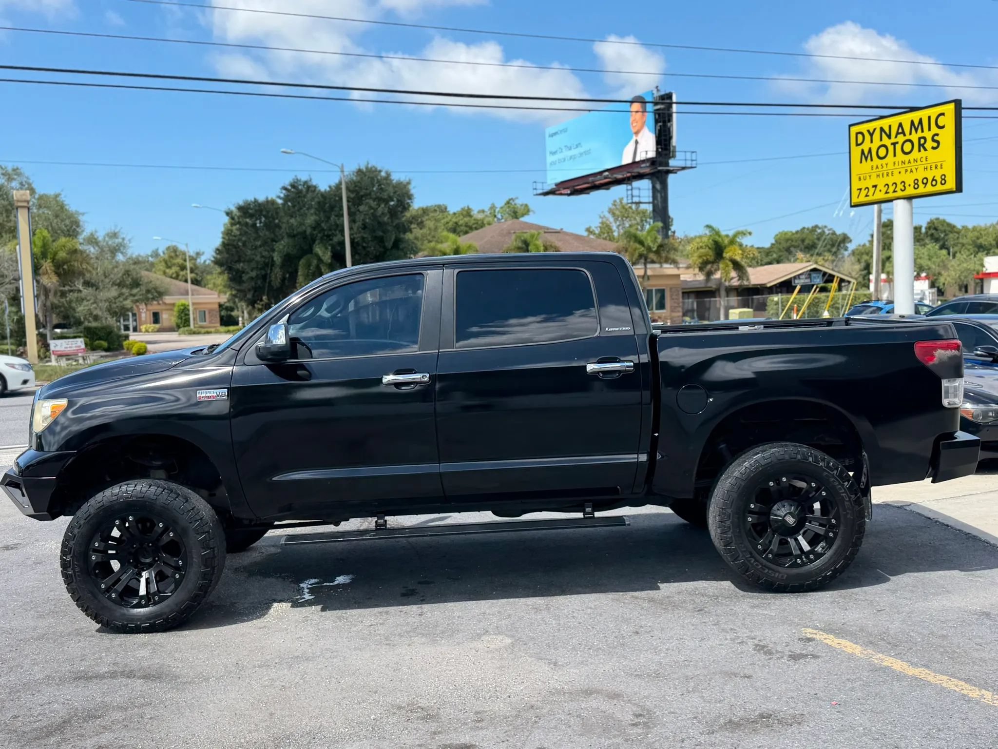 Used 2010 Toyota Tundra Limited RWD image 2