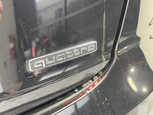 Used 2022 Audi Q8 Premium Plus AWD/4WD image 17