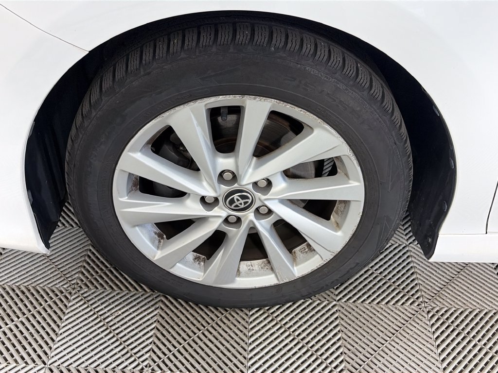 Used 2021 Toyota Camry LE FWD image 8