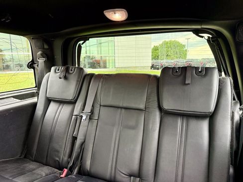 Used 2017 Lincoln Navigator Reserve AWD/4WD image 12