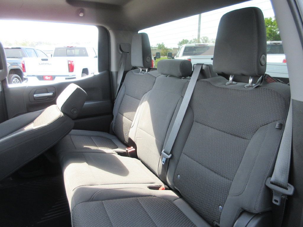 Certified 2020 Chevrolet Silverado 1500 Custom w/ Custom Value Package AWD/4WD image 17