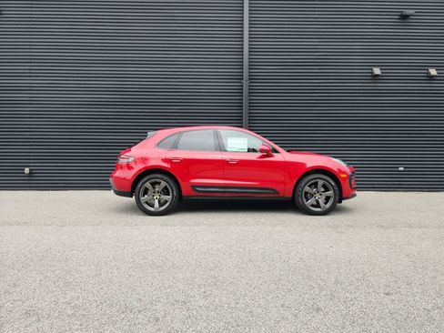 New 2026 Porsche Macan image 6