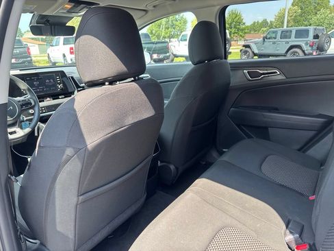 Used 2023 Kia Sportage LX AWD/4WD image 26
