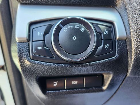 Used 2017 Ford Explorer XLT w/ Equipment Group 202A image 26