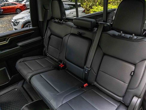 Used 2024 GMC Sierra 2500 Denali w/ Denali Reserve Package image 23