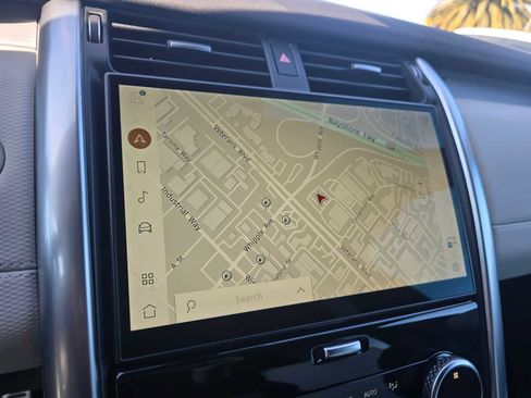 Used 2023 Land Rover Discovery S R-Dynamic image 30