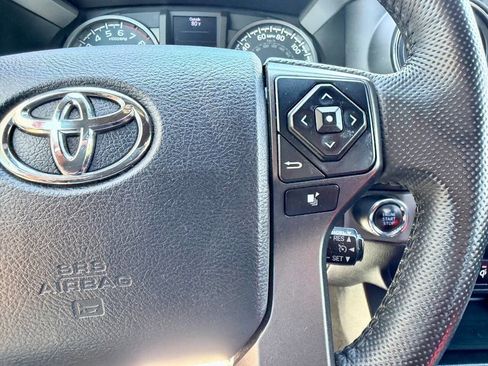 Used 2017 Toyota Tacoma TRD Off-Road w/ Tow Package AWD/4WD image 33