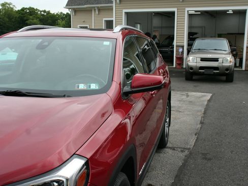 Used 2020 GMC Terrain SLT w/ Preferred Package AWD/4WD image 33