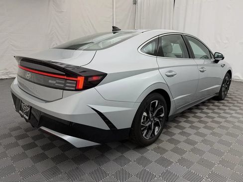 Used 2025 Hyundai Sonata SEL FWD image 4