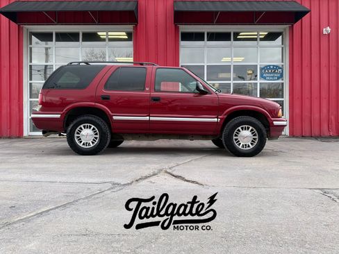 Used 1996 GMC Jimmy 4WD 4-Door image 1