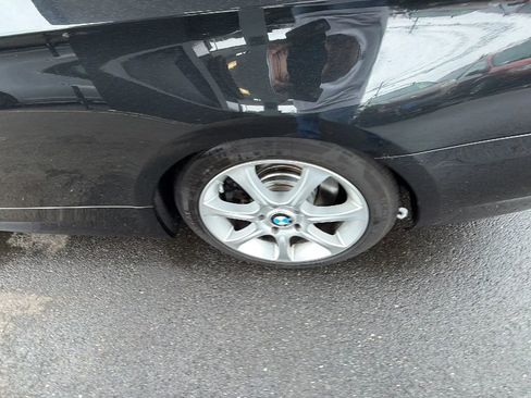 Used 2009 BMW 335i Convertible w/ Premium Pkg image 22