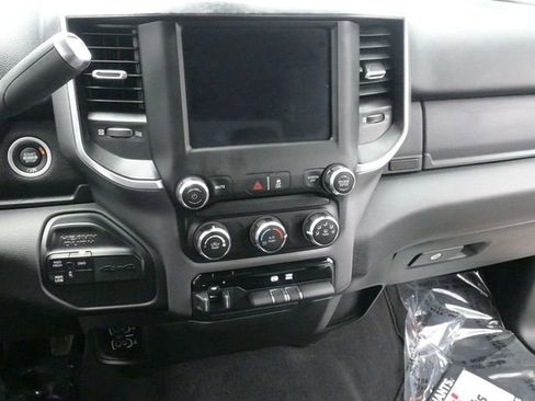 Used 2021 RAM 2500 Big Horn w/ Level 1 Equipment Group image 18