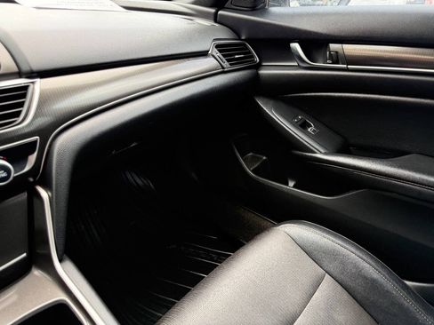 Used 2019 Honda Accord Sport image 16