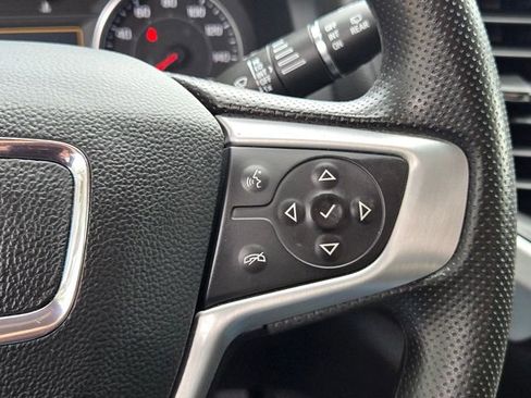 Used 2023 GMC Acadia SLE w/ Driver Convenience Package FWD image 25