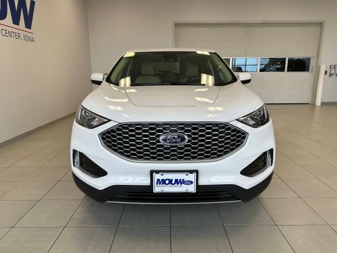 Used 2023 Ford Edge SEL w/ Convenience Package AWD/4WD image 3