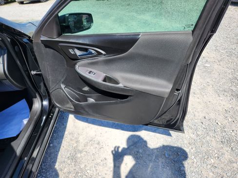 Used 2021 Chevrolet Malibu LS image 22