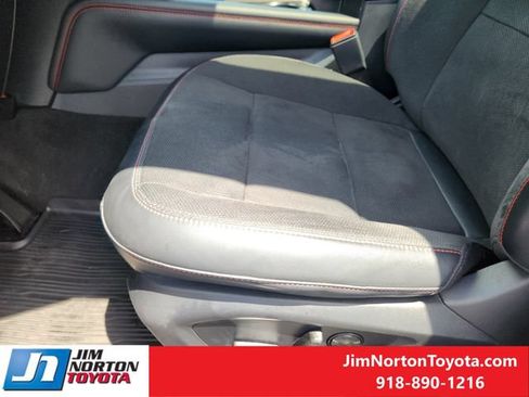 Used 2025 Ford Explorer ST AWD/4WD image 25