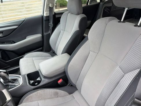 Used 2024 Subaru Outback Premium AWD/4WD image 13