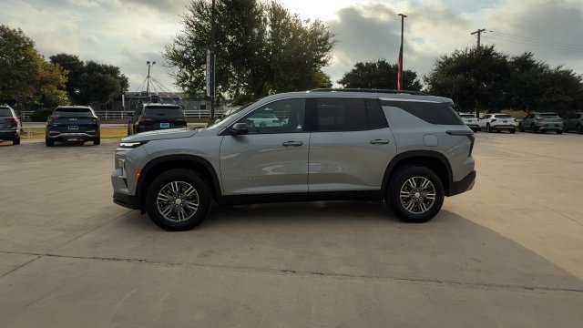 Used 2026 Chevrolet Traverse LT w/ Driver Confidence Package FWD image 5