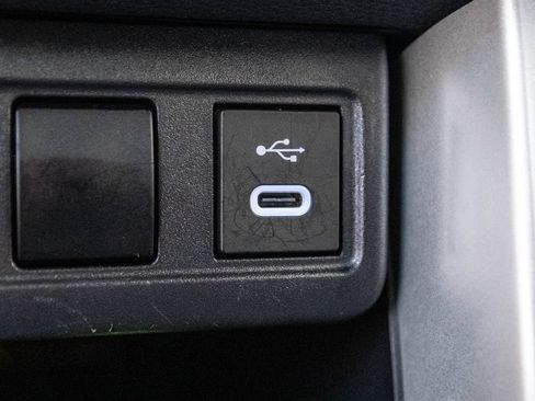 Used 2025 Toyota Corolla Cross LE FWD image 23