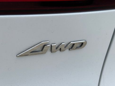 Used 2025 Genesis GV70 2.5T image 13