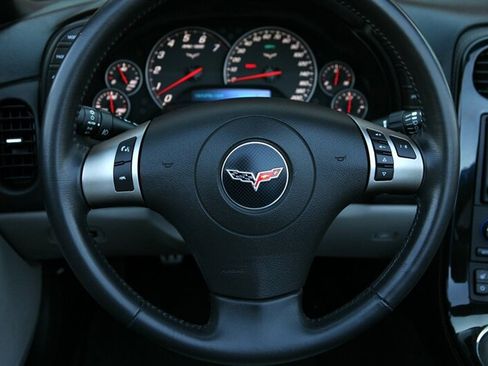 Used 2009 Chevrolet Corvette Convertible w/ Preferred Equipment Group RWD image 24