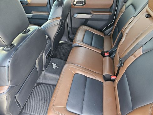 Used 2023 Ford Bronco Outer Banks w/ Sasquatch Package AWD/4WD image 29