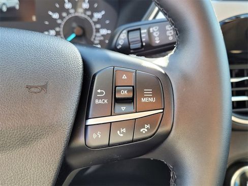 Used 2022 Ford Escape SE w/ SE Sport Appearance Package image 17