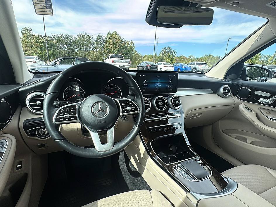 Used 2022 Mercedes-Benz GLC 300 image 29