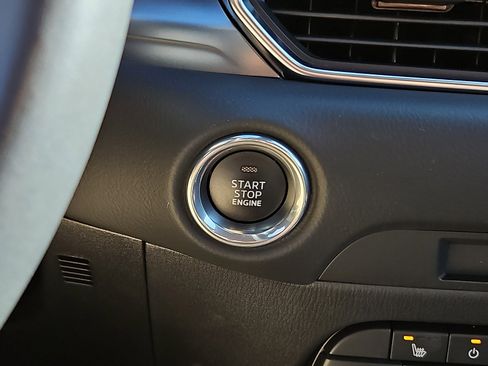 Used 2021 MAZDA CX-5 Touring image 22